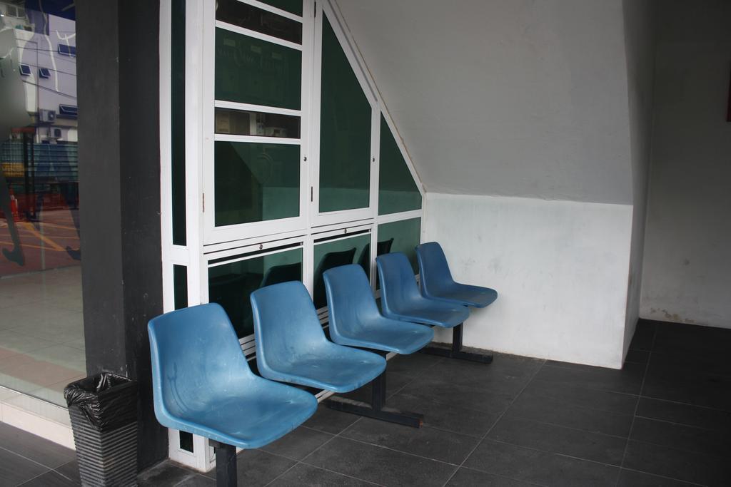 Walk Inn Miri Extérieur photo