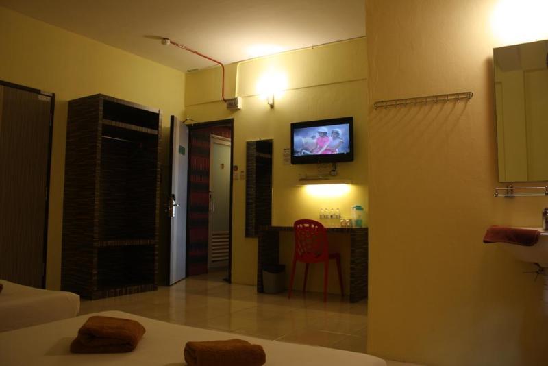 Walk Inn Miri Extérieur photo
